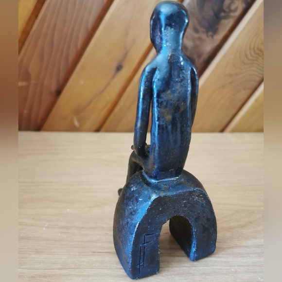 Abstract Sculpture - Picture 2 of 5